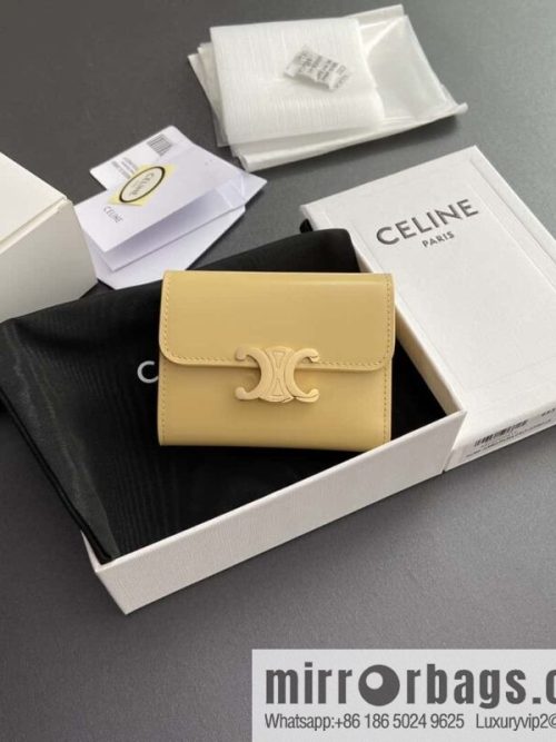 Celine TRIOMPHE glossy leather (fabric) short wallet 10l652DS3.04LU653
