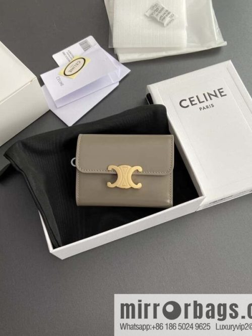 Celine TRIOMPHE glossy leather (fabric) short wallet 10l653DS3.04LU652