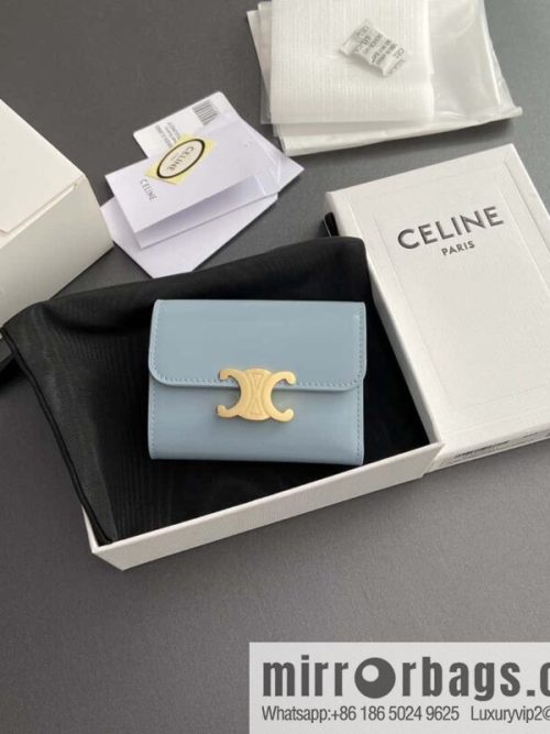 Celine TRIOMPHE glossy leather (fabric) short wallet 10l653DS3.04LU652