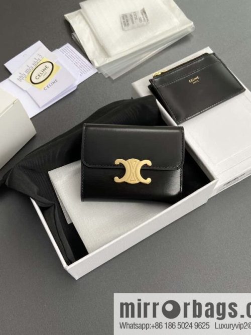 Celine TRIOMPHE glossy leather (fabric) short wallet 10l653DS3.04LU652