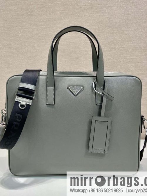 Prada 🎉 new briefcase 🎉 2VE368🎉