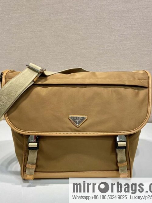 Prada 🎉 new messenger bag 🎉🎉 2VD052A