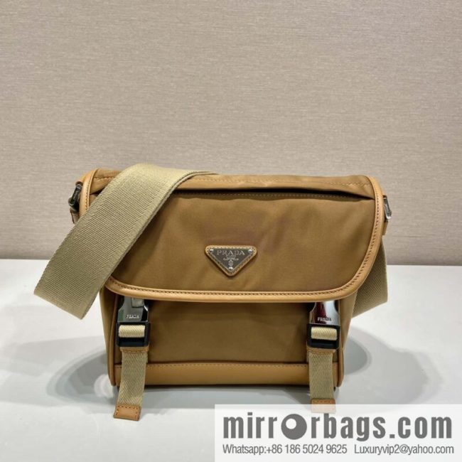 Prada 🎉 new messenger bag 🎉🎉 2VD066