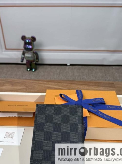 LV Passport Cover N64411 Premium