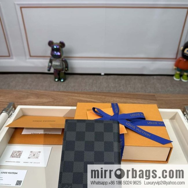 LV Passport Cover N64411 Premium