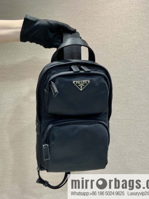 PRADA 🎉 new breast bag 🎉 2VZ105
