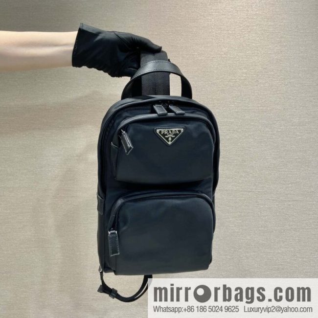 PRADA 🎉 new breast bag 🎉 2VZ105