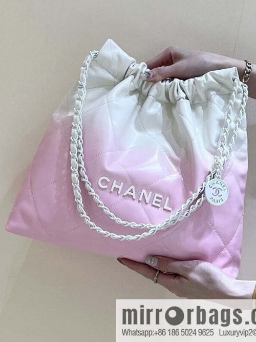 CHANEL 24S spring and summer series, global limited edition gradual change 22 bags AS3261