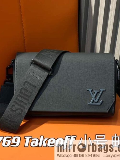 [Original single boutique] M24769 black full leather men\'s bag messenger bag series Takeoff small Aer messenger bag M25125 M24769