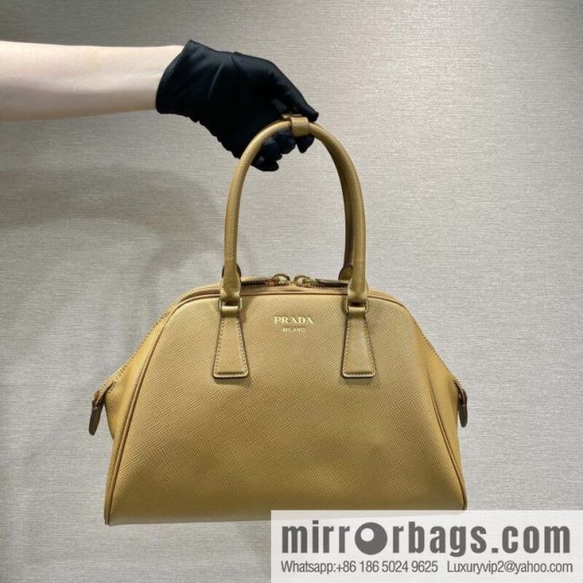 PRADA 🎉 new shell bag 🎉 1BG537 brown
