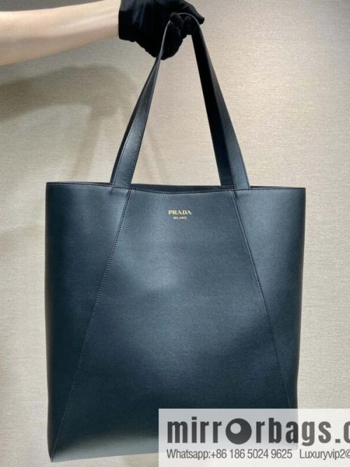 PRADA 🎉 new tote bag 🎉 2VG122 black