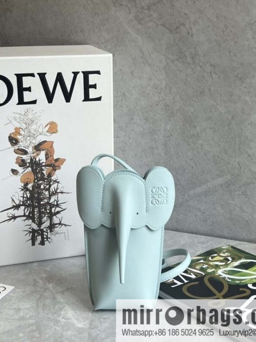 LOEWE 🐘 super act cute baby elephant mobile phone bag 0557 glacier blue