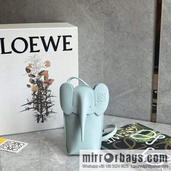LOEWE 🐘 super act cute baby elephant mobile phone bag 0557 glacier blue