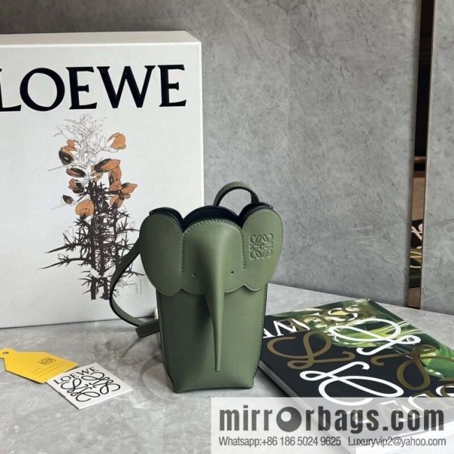 LOEWE 🐘 super act cute baby elephant mobile phone bag 0557 avocado green