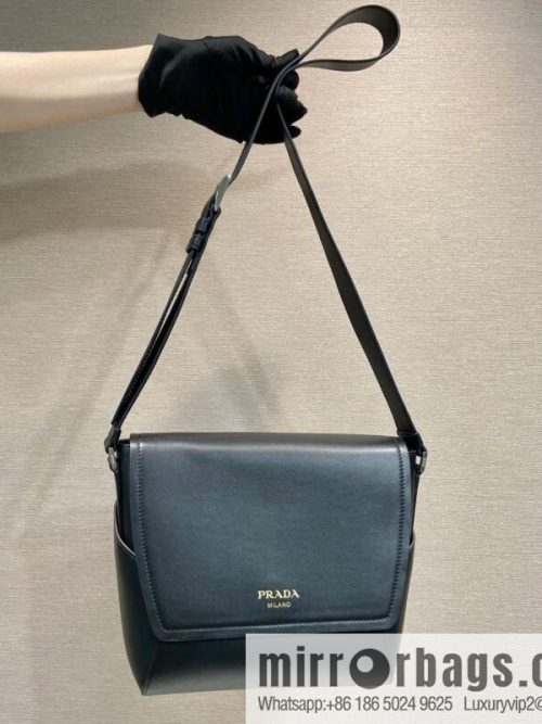 PRADA 🎉 new mailman bag 🎉🎉 2VD069 black