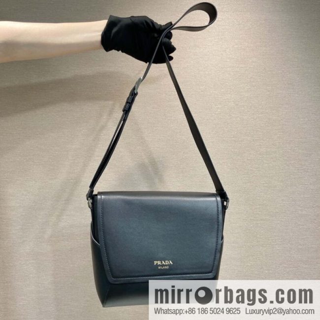 PRADA 🎉 new mailman bag 🎉🎉 2VD069 black