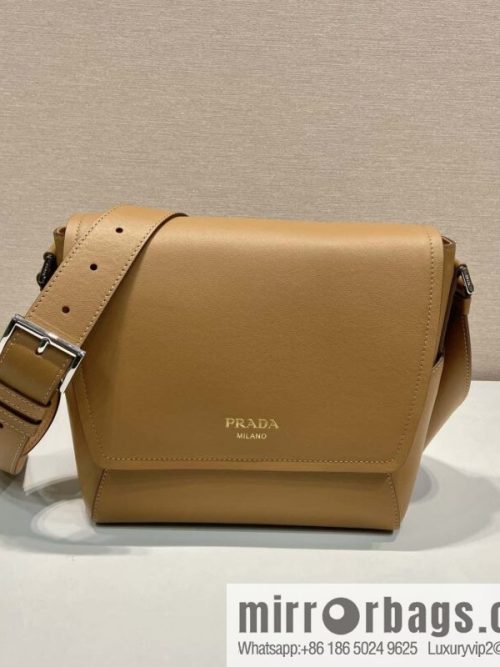 PRADA 🎉 new mailman bag 🎉🎉 2VD069 brown