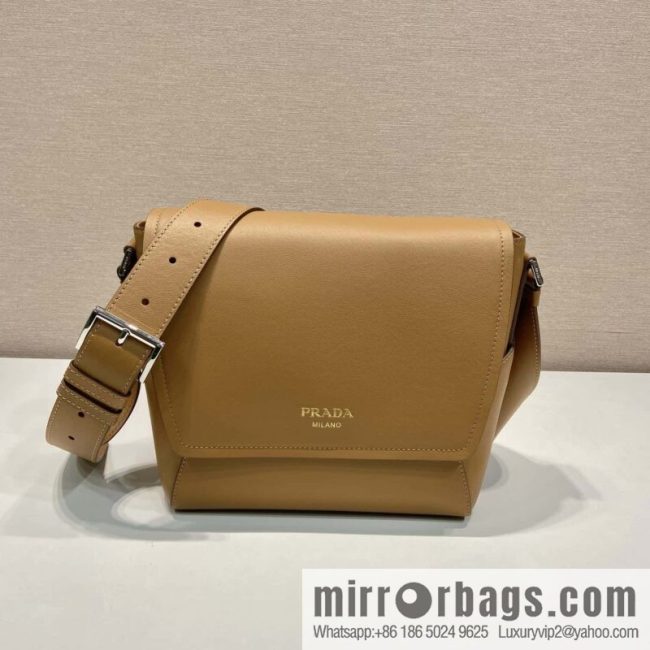 PRADA 🎉 new mailman bag 🎉🎉 2VD069 brown