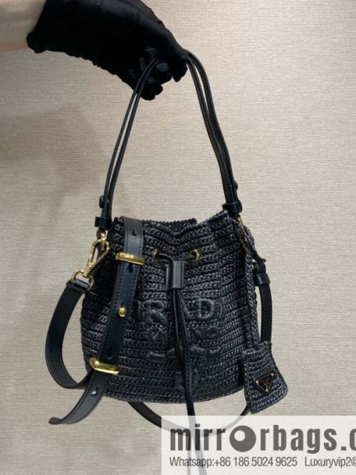 PRADA 🎉 bucket bag 🎉 1BE068