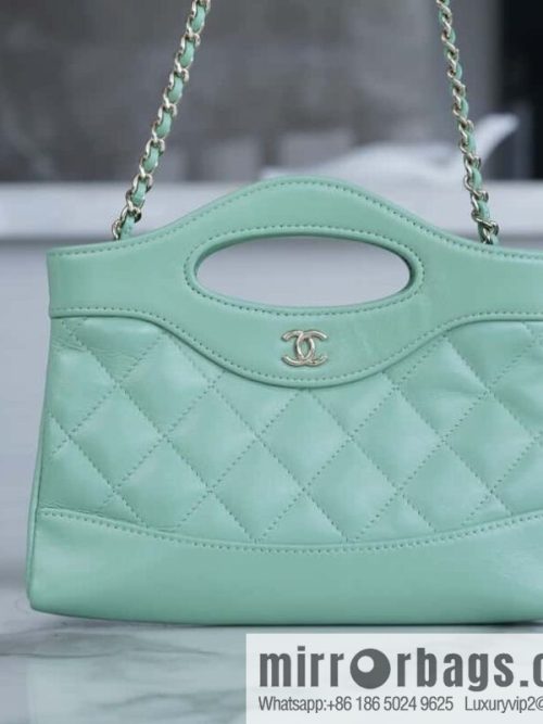𝐂𝐇𝐀𝐍𝐄𝐋 𝟐𝟒𝐬 31bag mint green AP3656