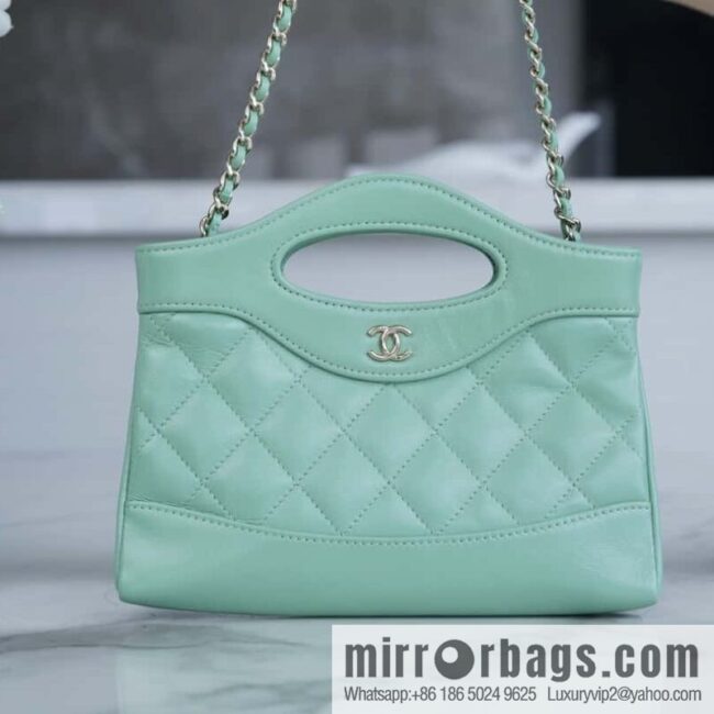 wsxc1719842067686_0-800x800mb1ythk1nwu184763_20250708205551.jpg 𝐂𝐇𝐀𝐍𝐄𝐋 𝟐𝟒𝐬 31bag mint green AP3656