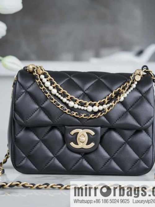 Chanel pearl chain, fat square large black AS4384