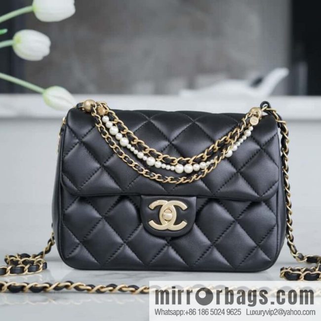 Chanel pearl chain, fat square large black AS4384