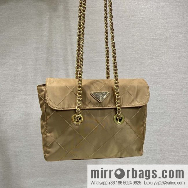 PRADA 🎉 medieval flip model 🎉 1BD620 new color