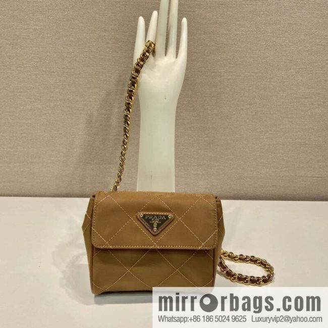 PRADA 🎉 medieval mini 🎉🎉🎉 1B D643 mini new color