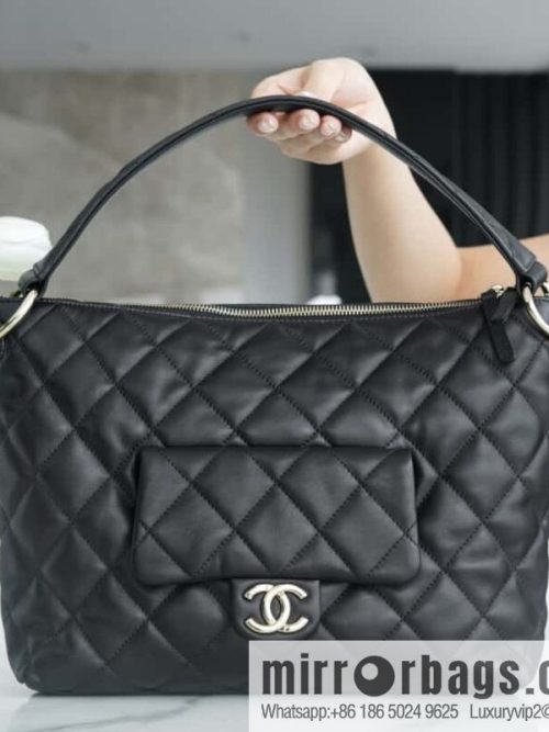 CHANEL B autumn and winter new armpit dumpling bag AS4347