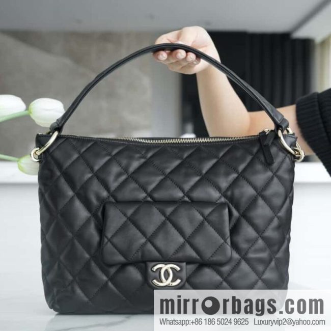 CHANEL B autumn and winter new armpit dumpling bag AS4347