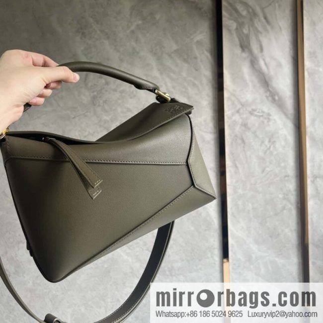 LOEWE new practice mini shoulder strap adjustable puzzle geometric pack 0681 khaki green 24CM