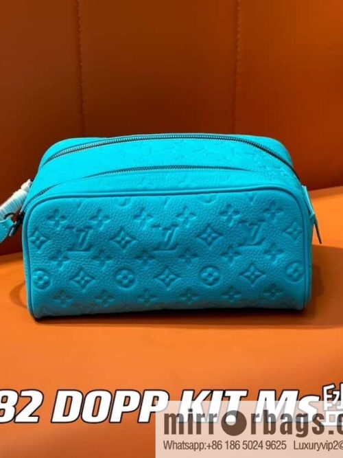 [Original order boutique] M11482 blue full leather embossed, toilet bag series, the new DOPP KIT Ms toilet bag of the season M44494