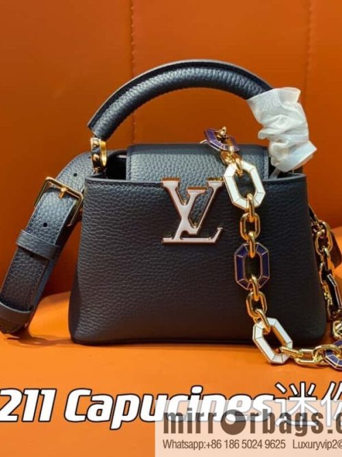[Original order boutique] M25211 dark blue (chain strap) M24863 full leather cap that English series Capucines mini handbag