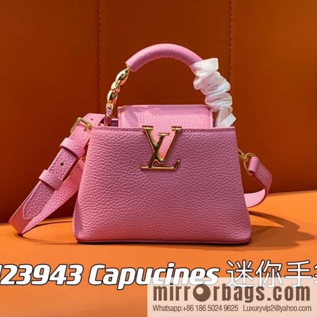 [Original order boutique] M23943 pink full leather cap that English series, this Capucines mini handbag