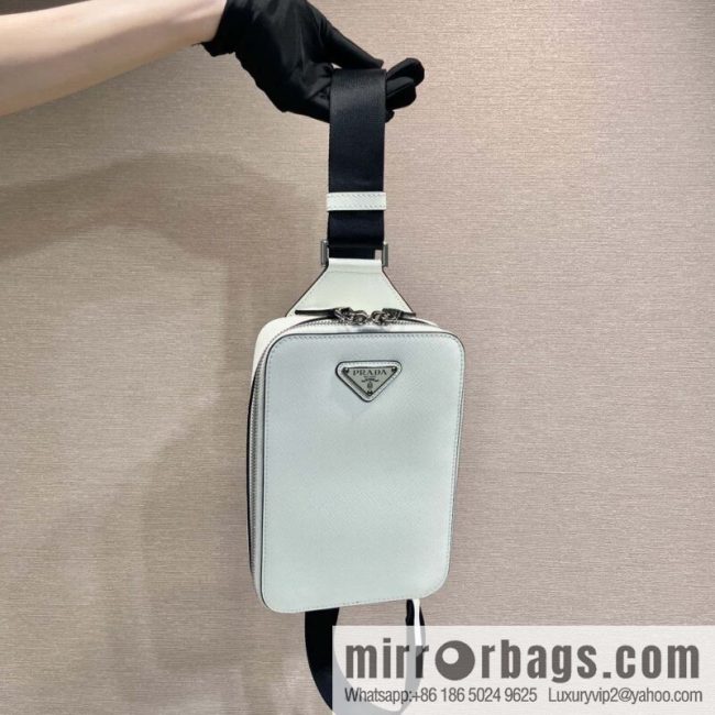 PRADA 🎉 new breast bag 🎉 2VZ106 breast bag new color