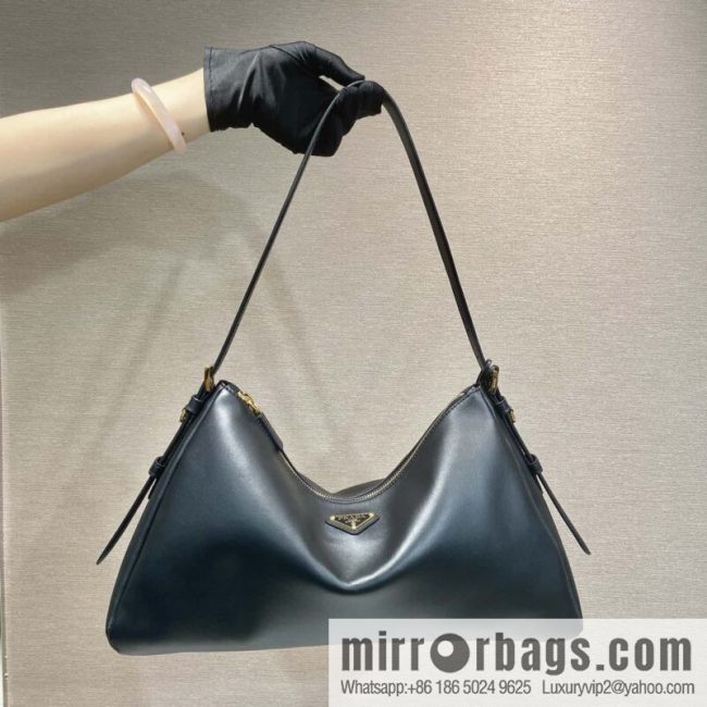 PRADA 🎉 new Aimee armpit bag 🎉 1BC228 🎉 black