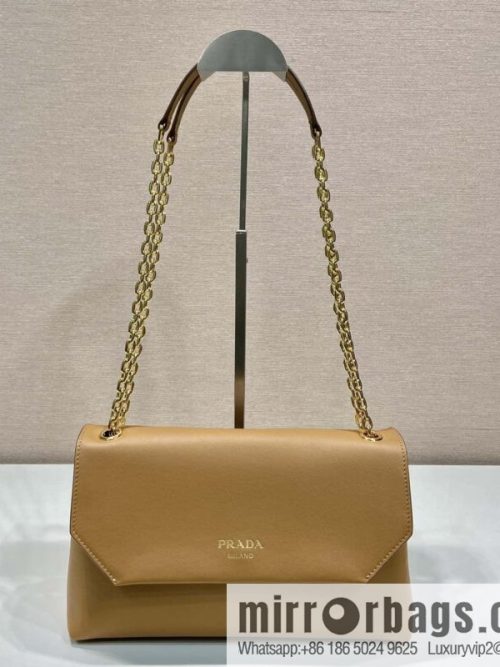 PRADA 🎉 new small 🎉 1BD371 women 🎉 brown