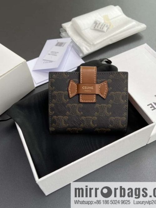 CELINE TRIOMPHE logo printed short three-fold wallet 10H262DB7.04LU