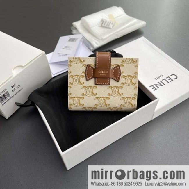 CELINE TRIOMPHE logo printed short three-fold wallet 10H262DB7.04LU