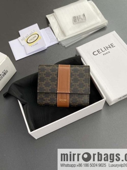 CELINE TRIOMPHE logo printed short three-fold wallet 10D572BZ9.04LU