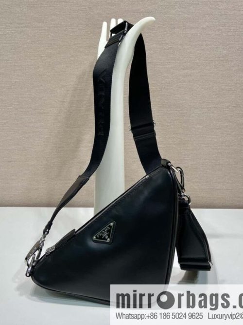 PRADA 🎉 Upgrade Board Triangle Pack 🎉 2VH155 Plain Weave, Black