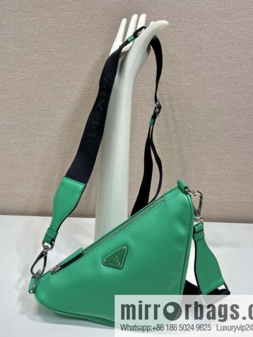 PRADA 🎉 Upgrade Board Triangle Pack 🎉 2VH155 Plain Weave, Green