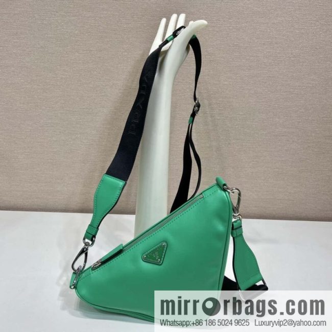 PRADA 🎉 Upgrade Board Triangle Pack 🎉 2VH155 Plain Weave, Green