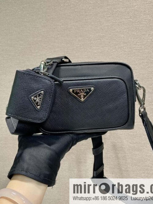 PRADA 🎉 new 🎉 2VH172/cross pattern