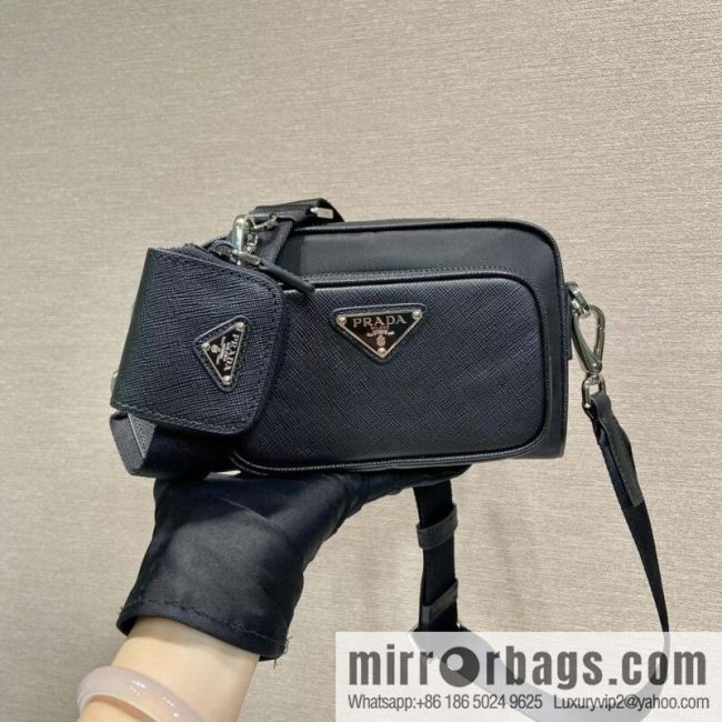PRADA 🎉 new 🎉 2VH172/cross pattern