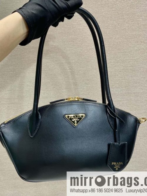 PRADA 🎉 new 🎉 1BA427 tote bag, black