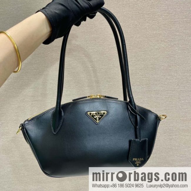 PRADA 🎉 new 🎉 1BA427 tote bag, black
