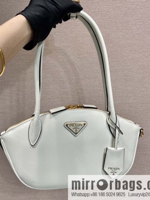 PRADA 🎉 new 🎉 1BA427 tote bag, white