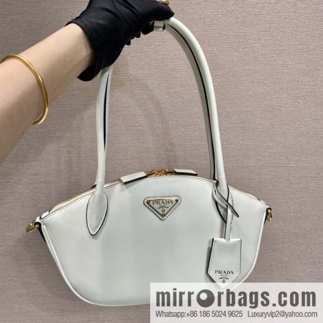 PRADA 🎉 new 🎉 1BA427 tote bag, white